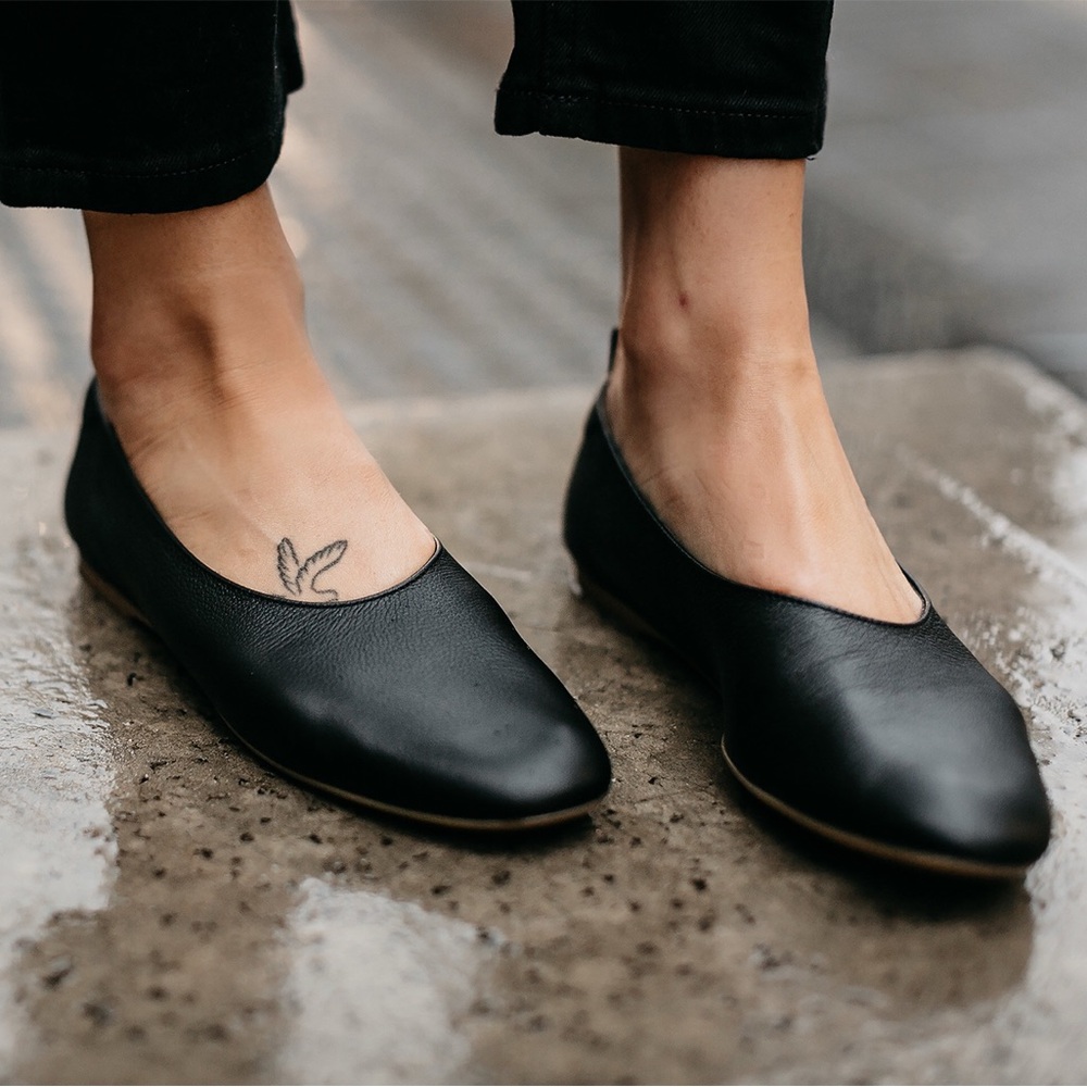 Everlane Black Leather Loafers